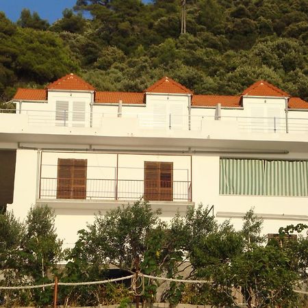 Apartments By The Sea Ubli, Lastovo - 8354 Uble Exterior foto
